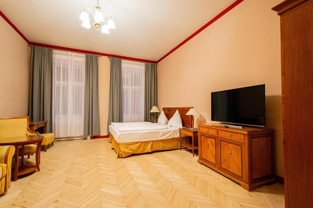 4 Bedrooms 130M2 Apartment At The Main City Square Prague Ngoại thất bức ảnh